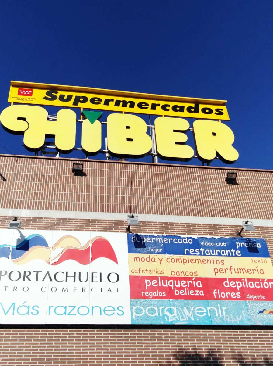 Rótulo luminoso gigante para Supermercados HIBER