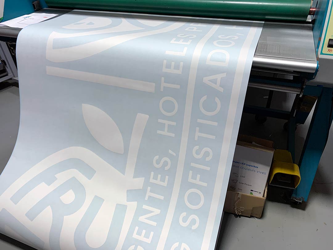 Impresión vinilo para rotular camión en Vallecas Madrid
