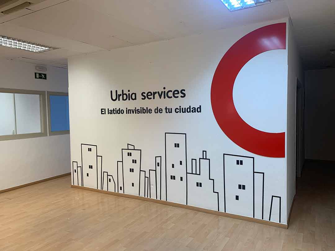 Decorar una Pared Interior de oficina en Madrid